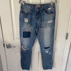 Who.a.u Distressed Boy Friend Jeans - Size 6/28